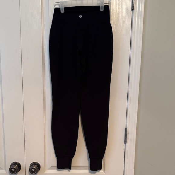 Lululemon Women’s Black Align High Rise Joggers size 4 - Picture 5 of 7